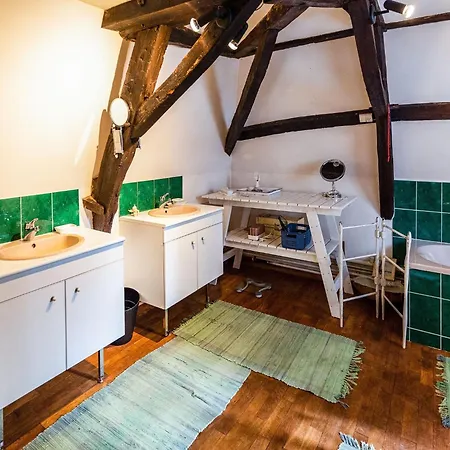 Beautiful Castle In With Private Pool, Cleaning Included בית נופש