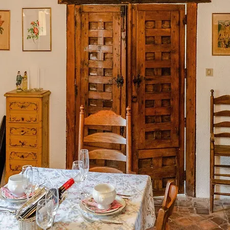 Beautiful Castle In With Private Pool, Cleaning Included בית נופש Le Veurdre